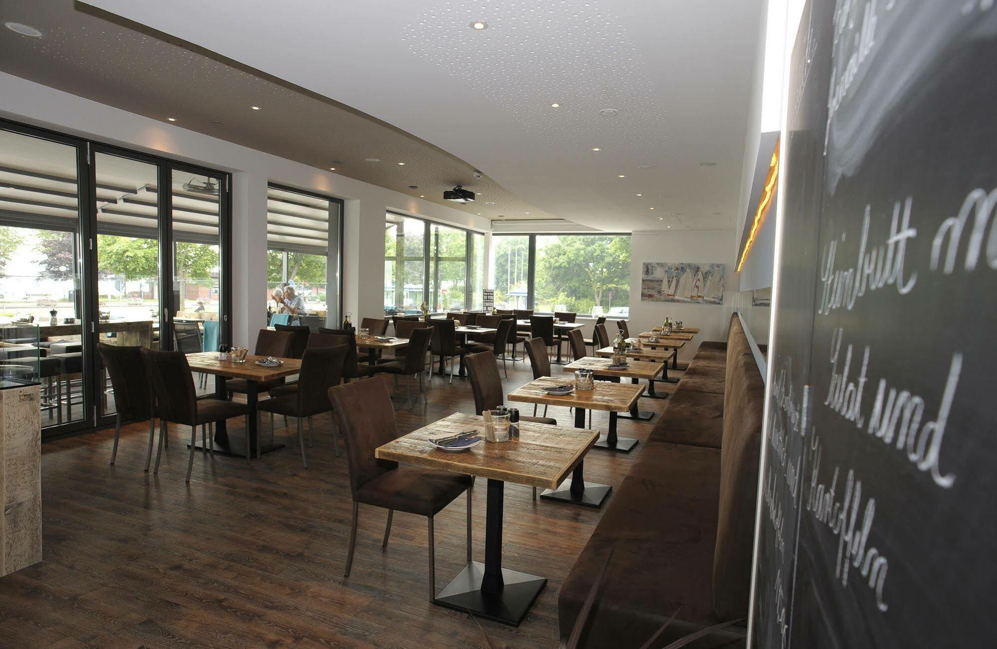 Acqua Strande Yachthotel & Restaurant Exterior photo